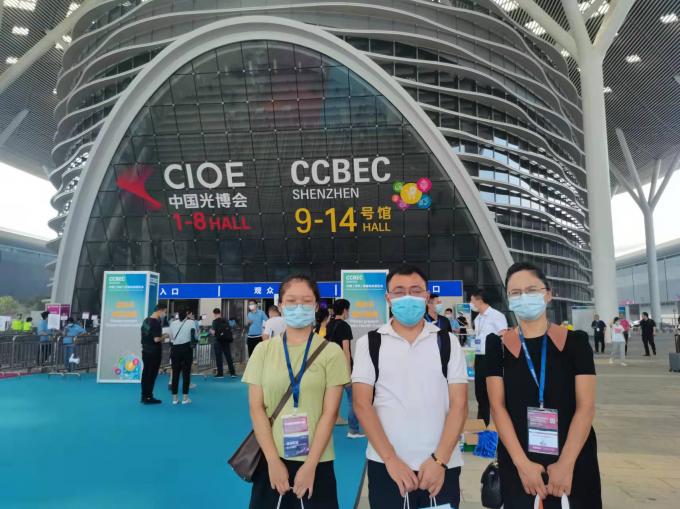 ADSS c&acirc;ble optique ext&eacute;rieur mode unique c&acirc;ble optique MDPE c&acirc;ble optique 24 c&oelig;urs c&acirc;ble optique c&acirc;ble fibre optique 12