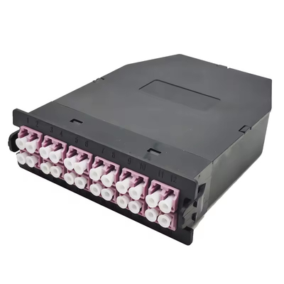 24F Black LC Duplex Multimode MPO MTP Fibre Cassette pour le panneau de patch OM3 OM4 OS2 à 24 ports