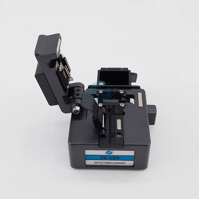 FK-C09 coupeuse de fibres de haute précision avec couteau de découpe de fibres optiques