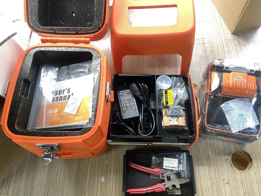 AI-9 6 Motos Splicer à fusion multilingue Equipement à fibre optique Splicer à fusion automatique Splicer à fusion à fibre optique