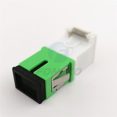 Adaptateur à fibres mono-mode Shell blanc vert SC/APC Adaptateur à volets automatiques avec éclats métalliques et stabilité à température ≤ 0,20 dB